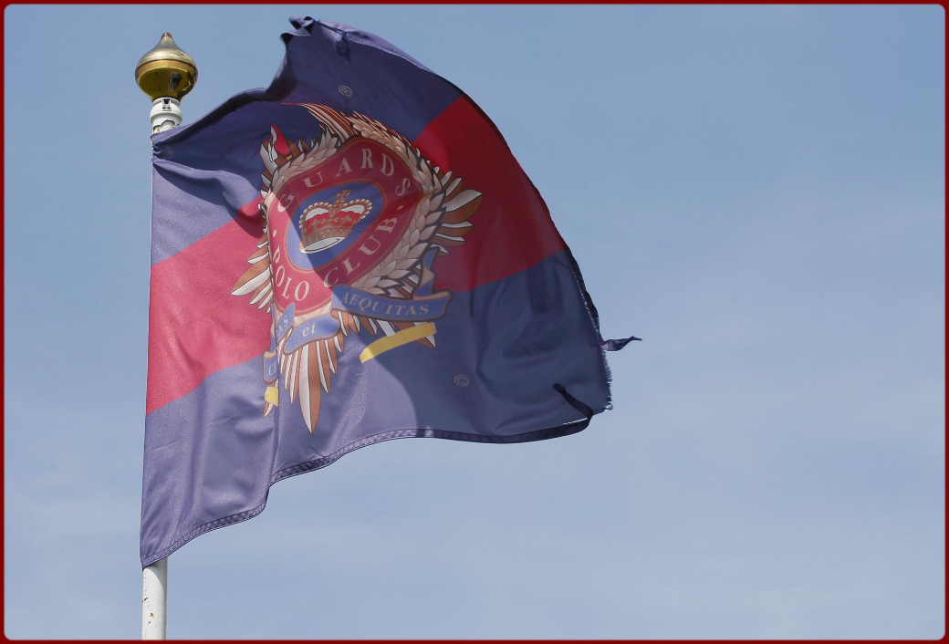 0 A windy day at Guards